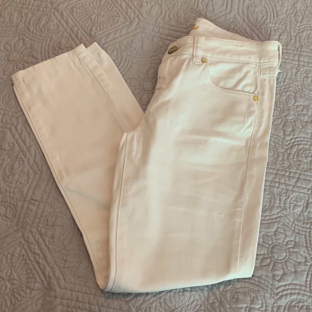 Caché White Jeans with Gold details | Size: 2